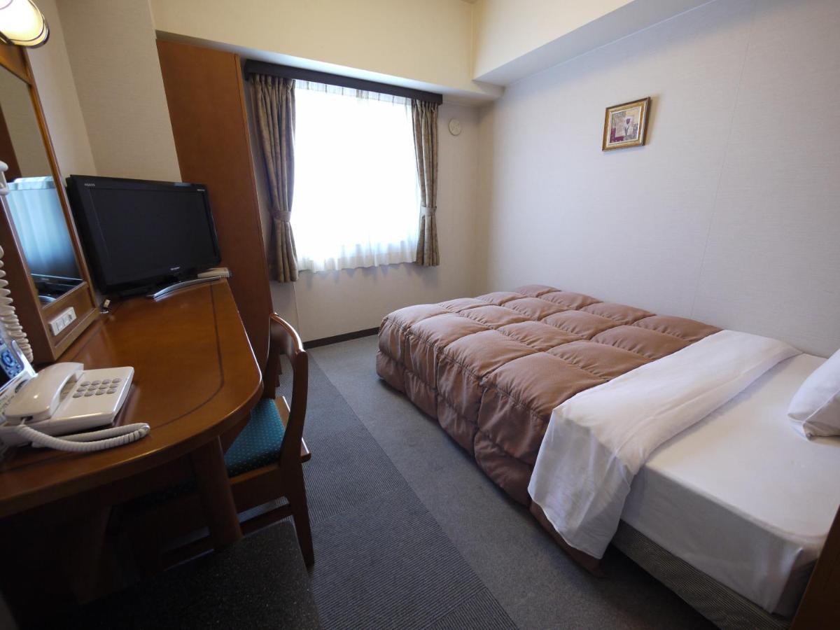 Hotel Route-Inn Matsusaka Ekihigashi Экстерьер фото